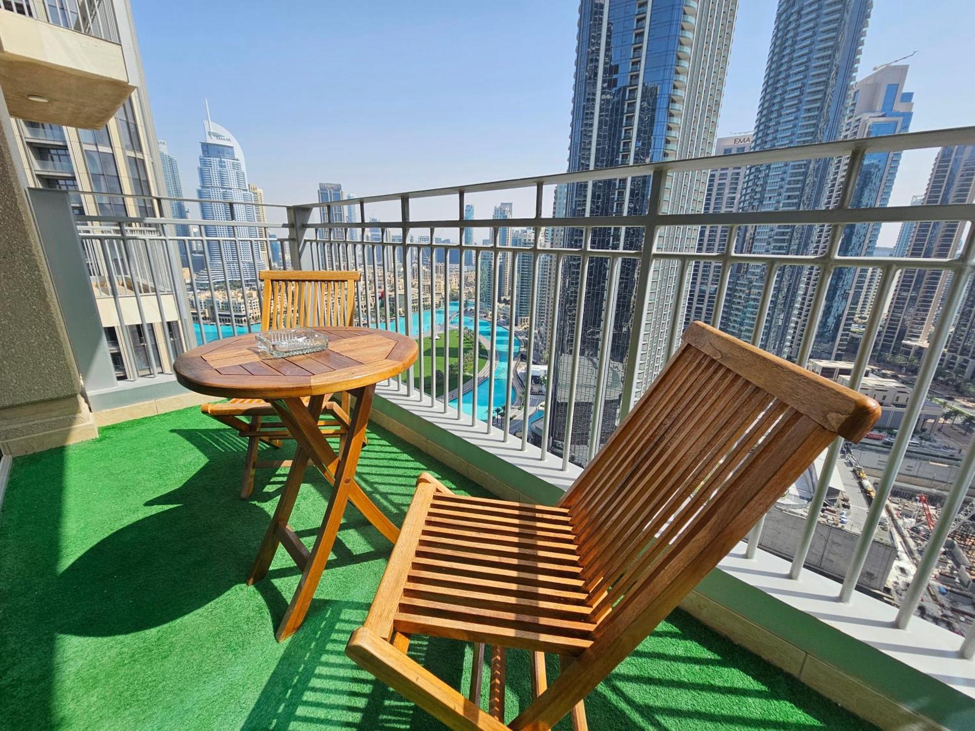 Trinity Holiday Homes - Standpoint Tower Downtown Дубай Экстерьер фото