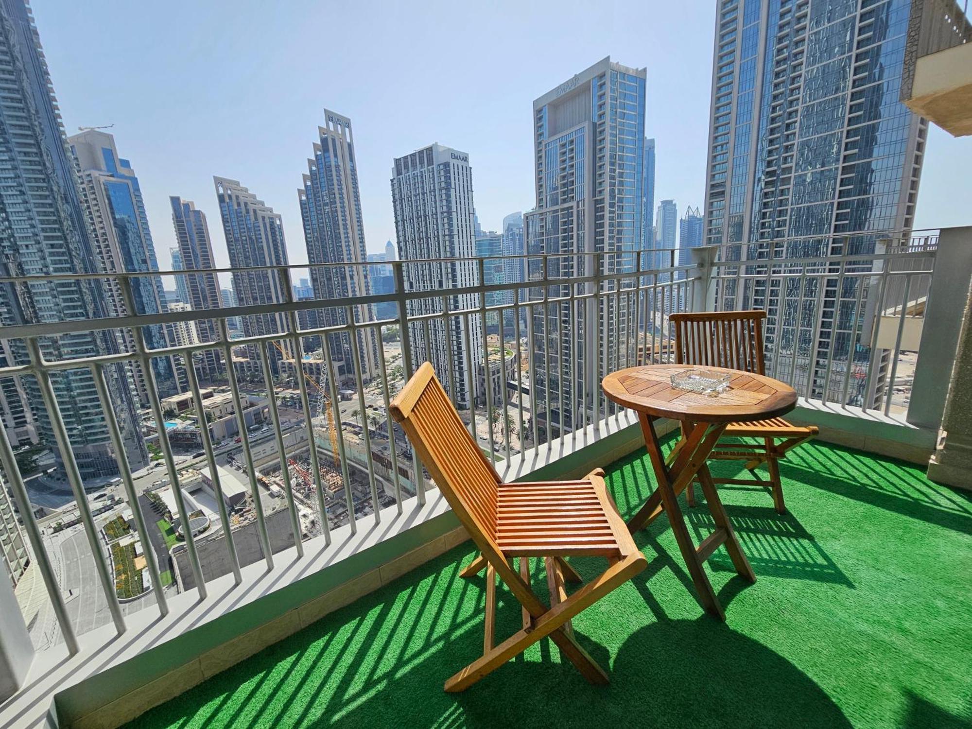 Trinity Holiday Homes - Standpoint Tower Downtown Дубай Экстерьер фото