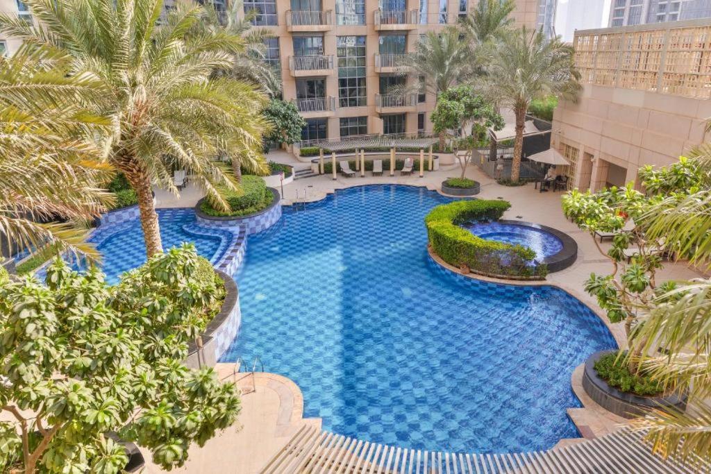 Trinity Holiday Homes - Standpoint Tower Downtown Дубай Экстерьер фото