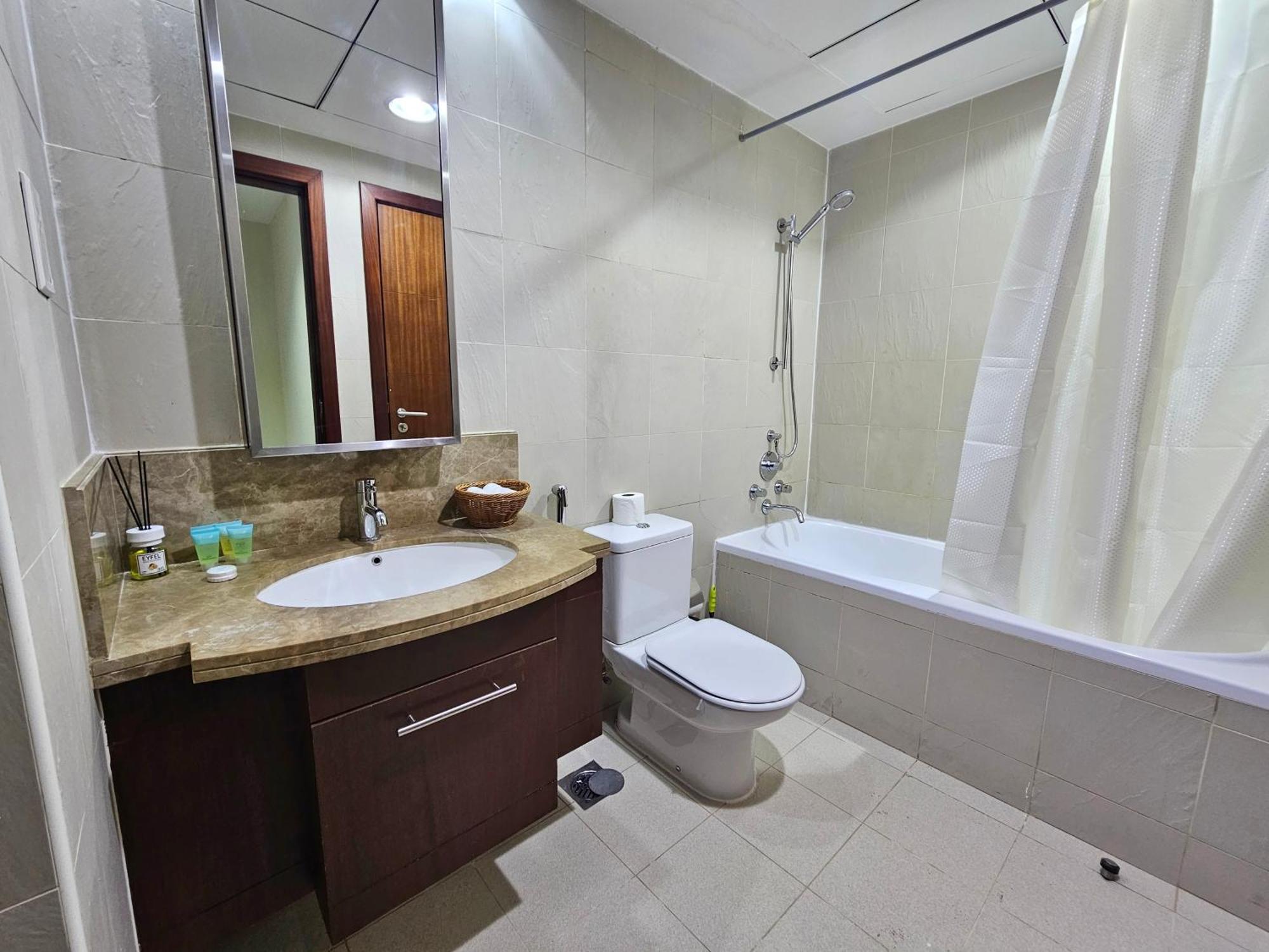 Trinity Holiday Homes - Standpoint Tower Downtown Дубай Экстерьер фото